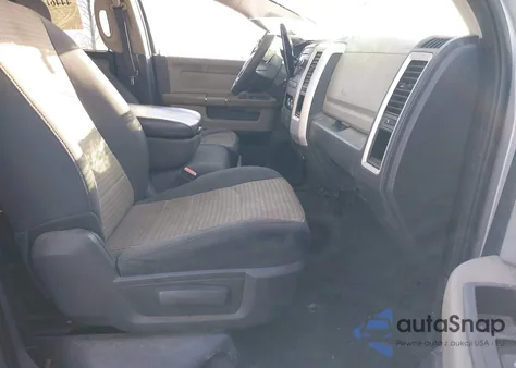 2010 Dodge Ram 1500 Slt/Sport/Trx z USA, uszkodzony, nr VIN 1D7RB1GP1AS104857